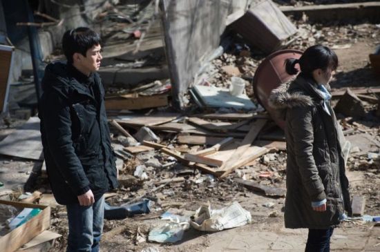 The trauma of the young couple is expertly conveyed through the mise-en-scene