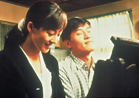 Eun-hee captures Soo-ha's heart with music Eun-hee captures Soo-ha's heart with music