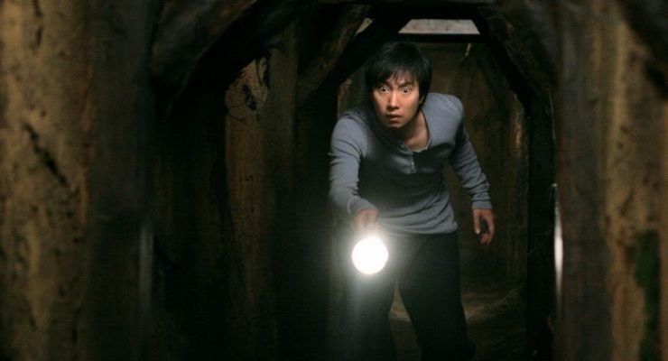 Hae-gook must traverse a literal tunnel of deceit