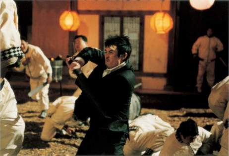 Seok-hwan cuts a swathe through gangster to uncover the truth