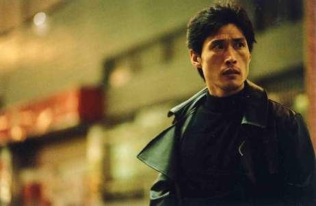 Tae-su suspects foul play, and investigates his friend's death