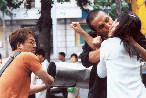 Han-gi forced himself upon Sun-hwa, despite her boyfriend's objections