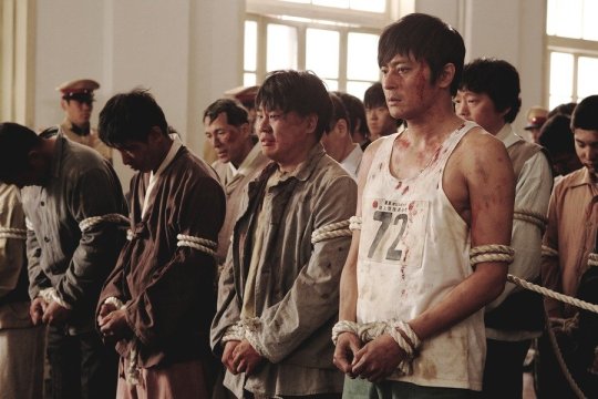 Following a riot after a corrupt marathon decision, Joon-sik and his friends are forced to become conscripts in the Japanese army Following a riot after a corrupt marathon decision, Joon-sik and his friends are forced to become conscripts in the Japanese army