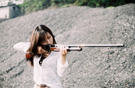 When violence enters her life, Tae-yeon takes up arms