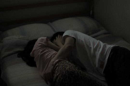 Hyeon-soo and Joo-hee consider trying to start a family