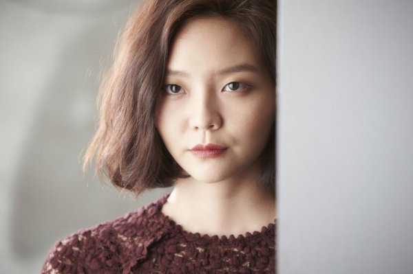 Years after their affair, Deokee returns for revenge