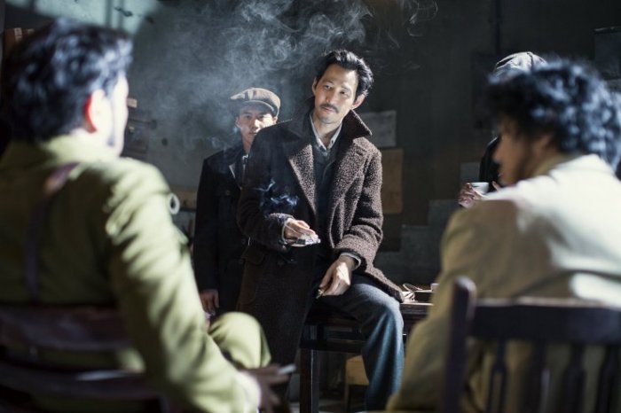 Liberation fighter Yeom gathers together a team for a daring task